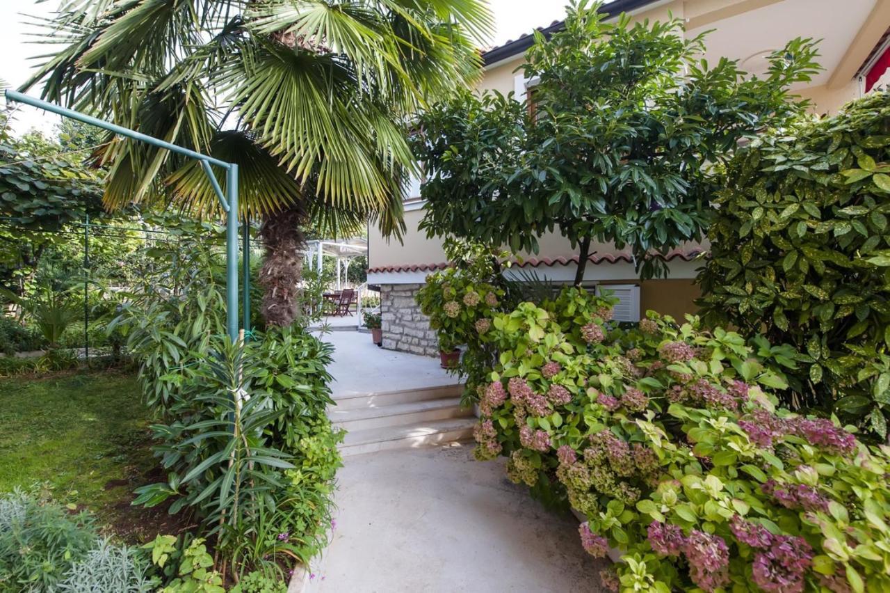 Apartments Pino Ровинь Экстерьер фото