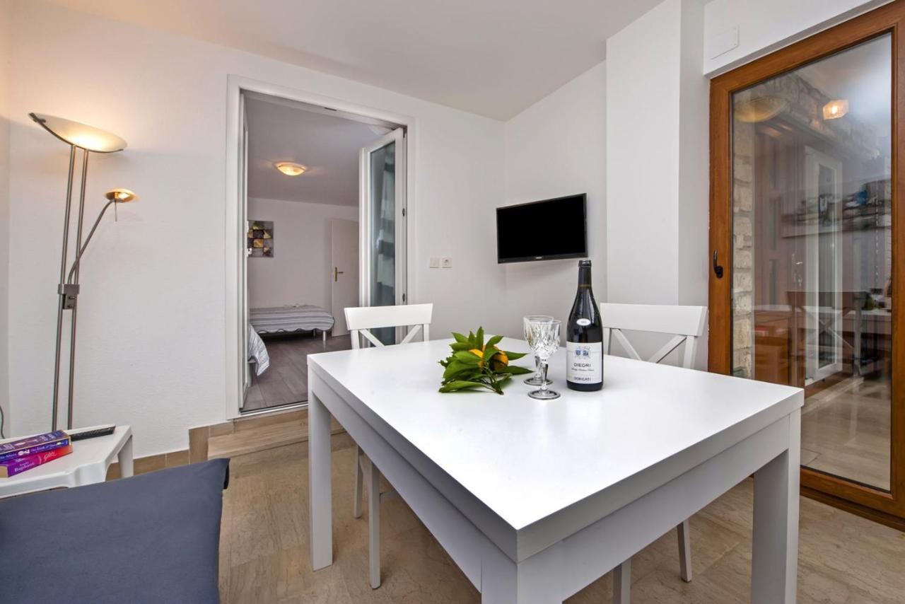 Apartments Pino Ровинь Экстерьер фото