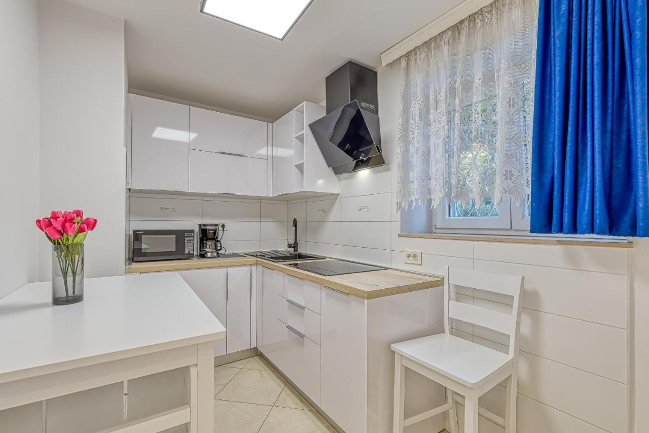Apartments Pino Ровинь Экстерьер фото