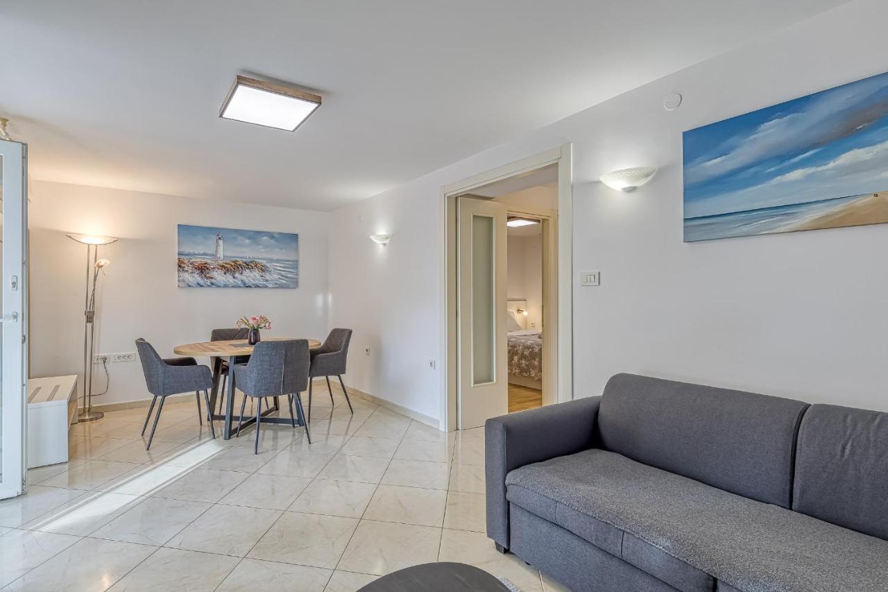 Apartments Pino Ровинь Экстерьер фото