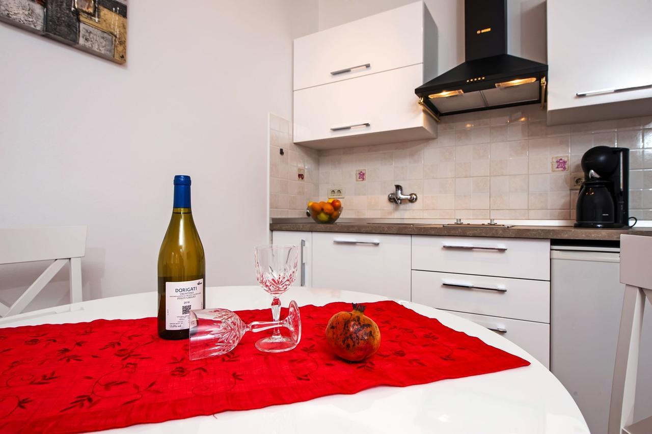 Apartments Pino Ровинь Экстерьер фото